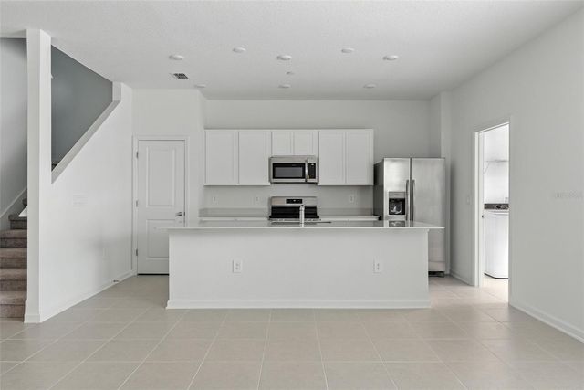 2301 WHITE BUFFALO STREET, Apopka, FL 32703