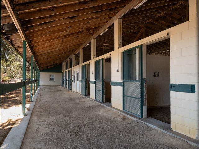 4951 SE 216TH AVENUE, Morriston, FL 32668