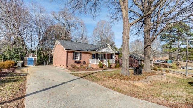 2141 Windermere Drive, Kannapolis, NC 28083