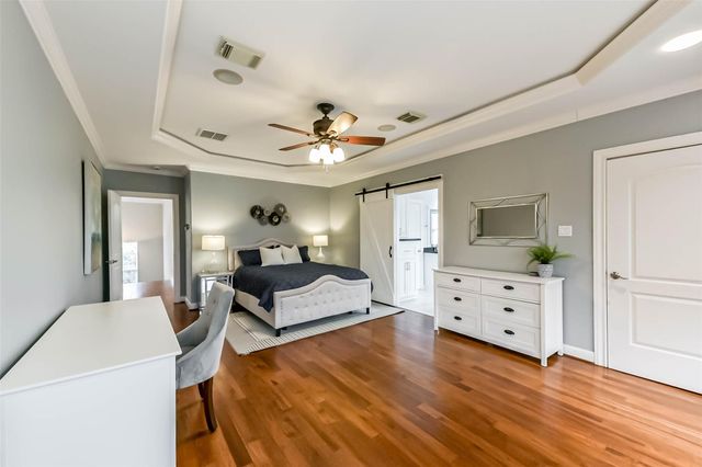 3100 Massengale Lane, Webster, TX 77598