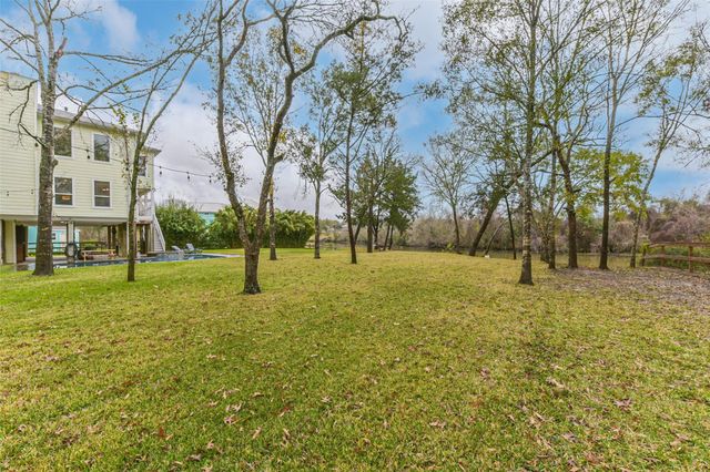 3100 Massengale Lane, Webster, TX 77598