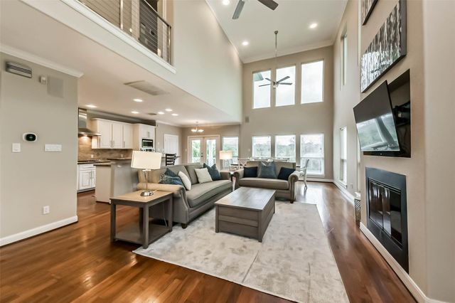 3100 Massengale Lane, Webster, TX 77598