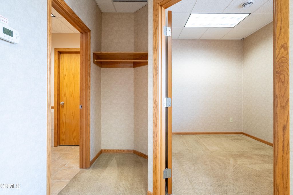 146 2nd Avenue NE, Valley City, ND 58072 photo 8