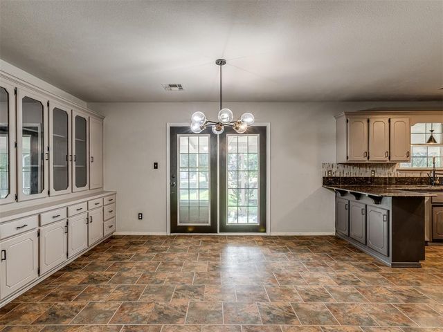 2370 Mary Niblack Road, Ardmore, OK 73401