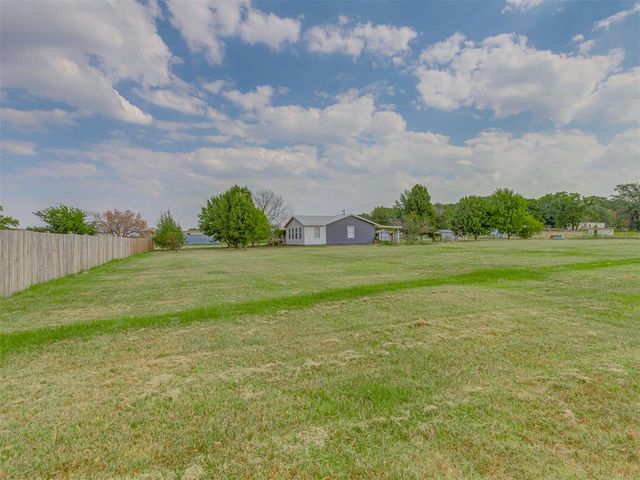 2370 Mary Niblack Road, Ardmore, OK 73401