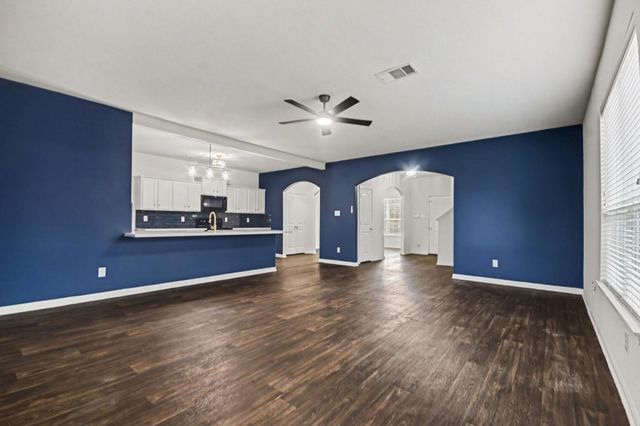 12027 Windage Drive, La Marque, TX 77568