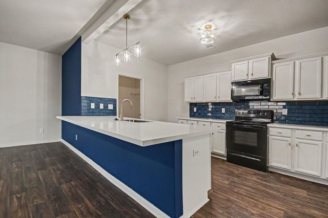 12027 Windage Drive, La Marque, TX 77568