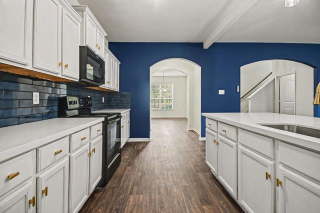 12027 Windage Drive, La Marque, TX 77568