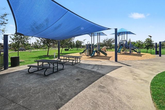 12027 Windage Drive, La Marque, TX 77568