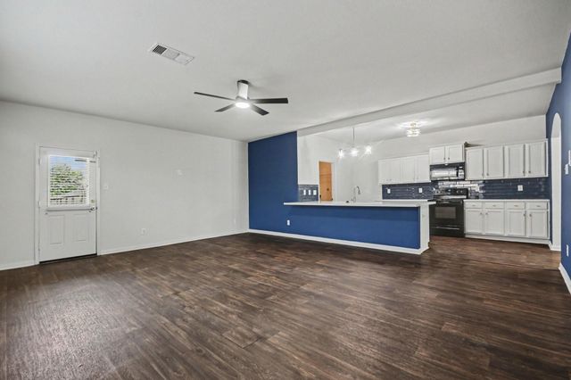 12027 Windage Drive, La Marque, TX 77568