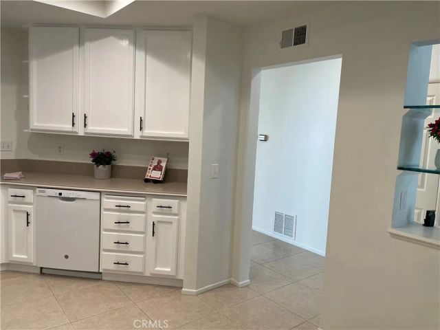 253 Chesterfield 145, Newport Beach, CA 92660