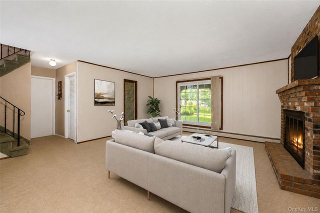 86 Keats Drive, New Windsor, NY 12553