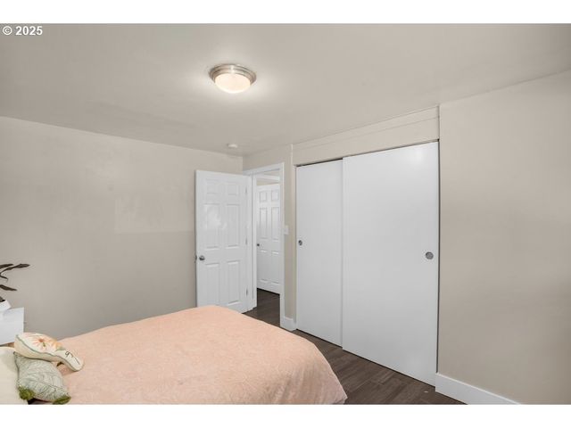 11925 Sw 7TH, Beaverton, OR 97005