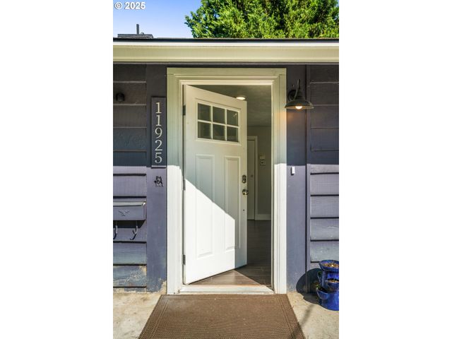 11925 Sw 7TH, Beaverton, OR 97005