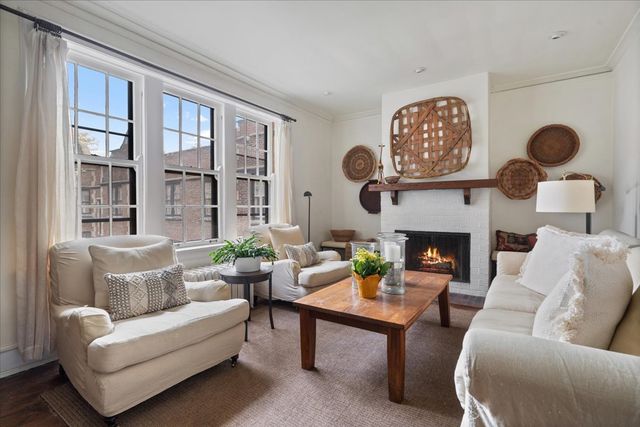 594 Sheridan Square 3, Evanston, IL 60202