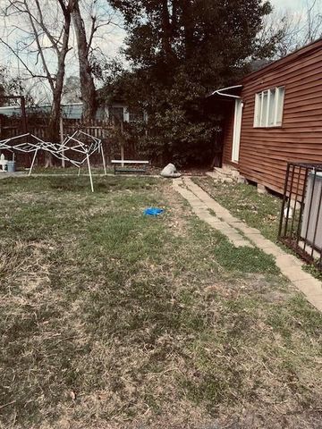 7108 Eastwood Street, Houston, TX 77021