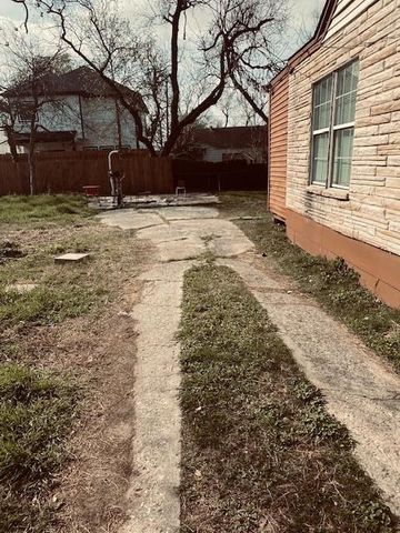7108 Eastwood Street, Houston, TX 77021