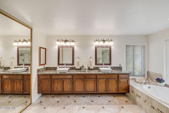 11642 Blossomwood Court, Moorpark, CA 93021