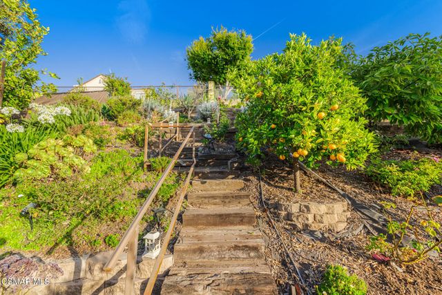 11642 Blossomwood Court, Moorpark, CA 93021