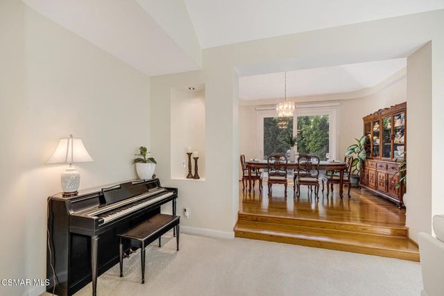 11642 Blossomwood Court, Moorpark, CA 93021