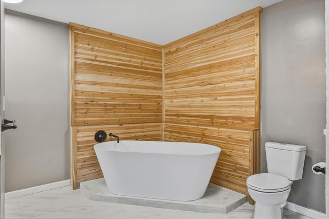 1618 Propps Street NE, Albuquerque, NM 87112