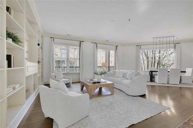 120 Green Oak Drive, Roswell, GA 30075