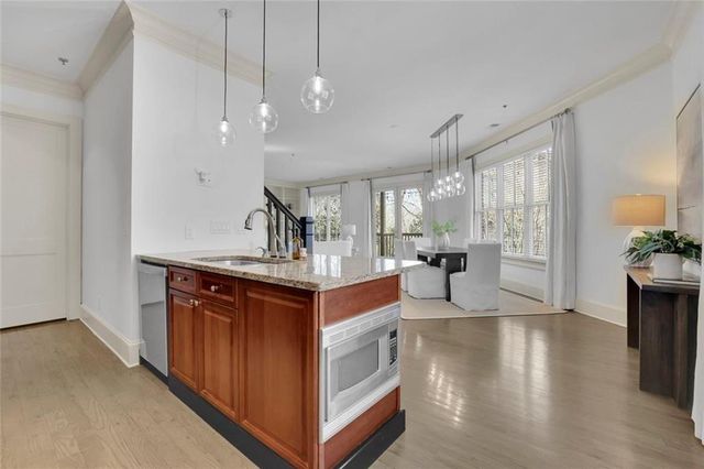 120 Green Oak Drive, Roswell, GA 30075