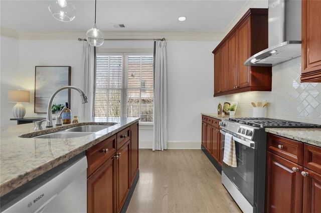 120 Green Oak Drive, Roswell, GA 30075