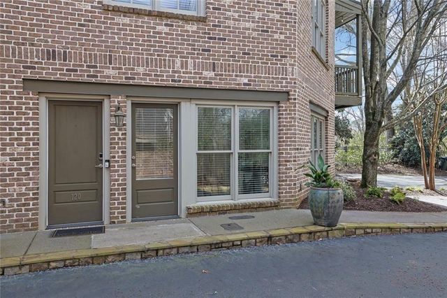 120 Green Oak Drive, Roswell, GA 30075