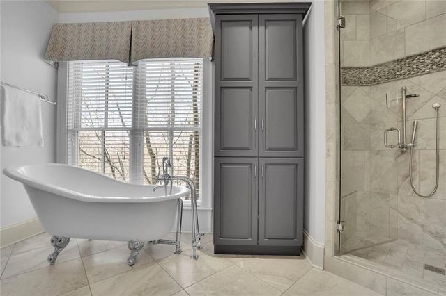 120 Green Oak Drive, Roswell, GA 30075