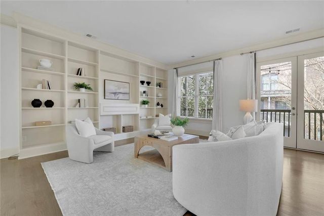 120 Green Oak Drive, Roswell, GA 30075