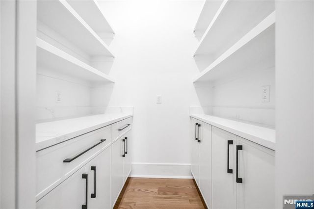 11 Garvey Place, Glen Rock, NJ 07452