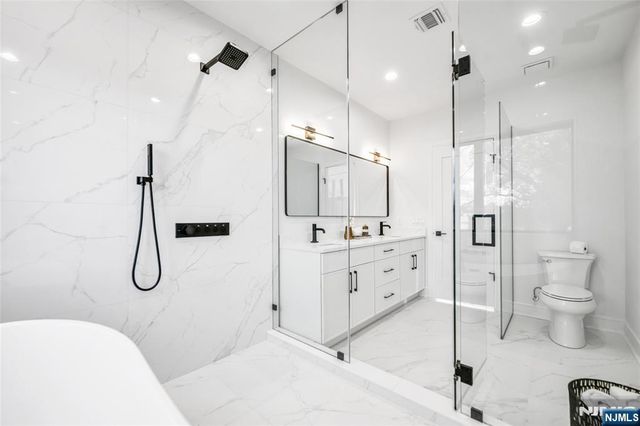 11 Garvey Place, Glen Rock, NJ 07452