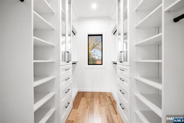 11 Garvey Place, Glen Rock, NJ 07452