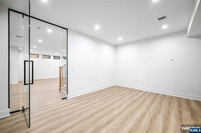 11 Garvey Place, Glen Rock, NJ 07452