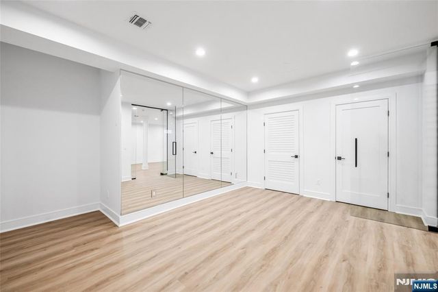 11 Garvey Place, Glen Rock, NJ 07452