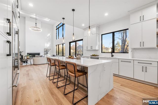 11 Garvey Place, Glen Rock, NJ 07452