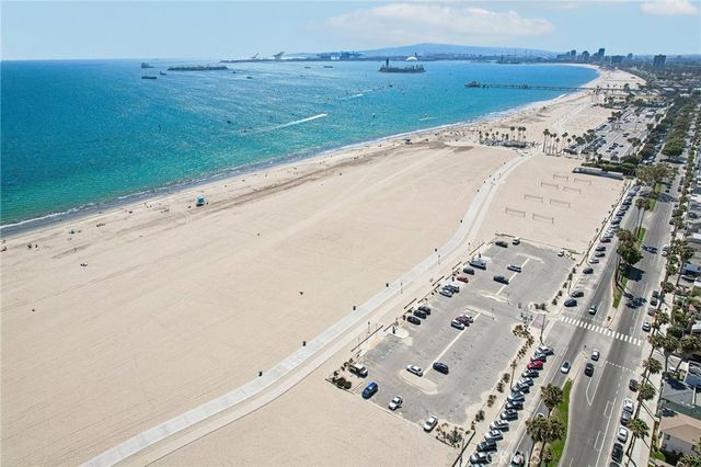 131 Santa Ana Avenue, Long Beach, CA 90803