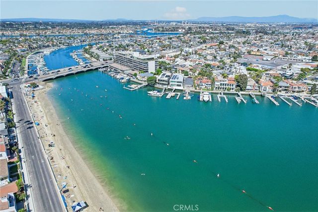 131 Santa Ana Avenue, Long Beach, CA 90803