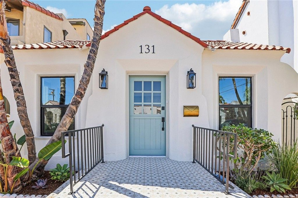 131 Santa Ana Avenue, Long Beach, CA 90803
