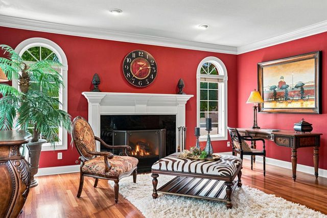2125 Carriage Hills DRIVE, Delafield, WI 53018