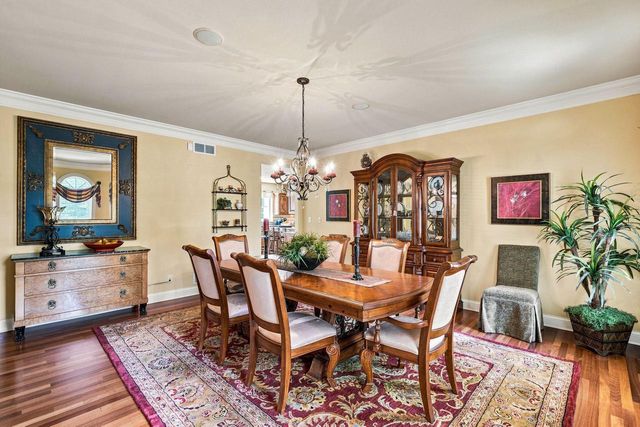 2125 Carriage Hills DRIVE, Delafield, WI 53018