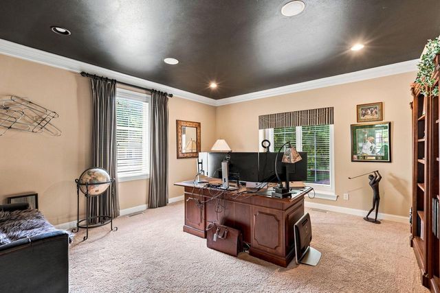 2125 Carriage Hills DRIVE, Delafield, WI 53018