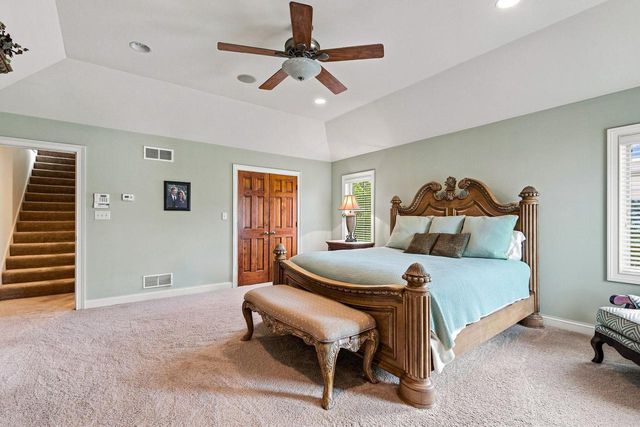 2125 Carriage Hills DRIVE, Delafield, WI 53018