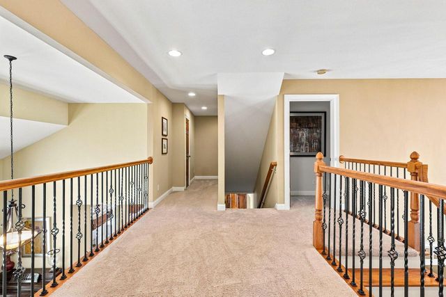 2125 Carriage Hills DRIVE, Delafield, WI 53018