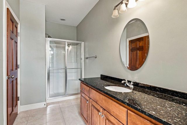 2125 Carriage Hills DRIVE, Delafield, WI 53018