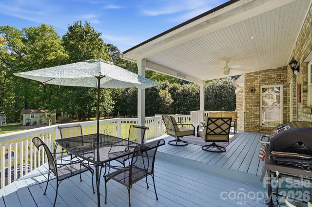 104 Ardmore Place, Mooresville, NC 28117