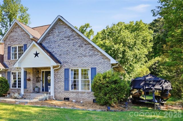 104 Ardmore Place, Mooresville, NC 28117