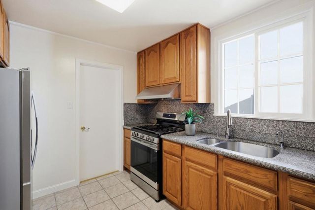 848 Wildwood Avenue, Daly City, CA 94015