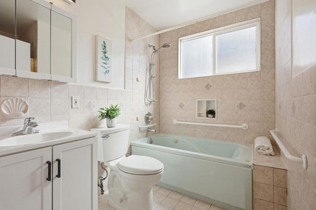 848 Wildwood Avenue, Daly City, CA 94015